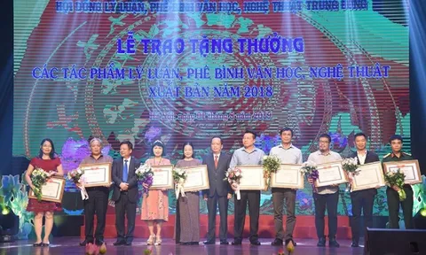 Tặng thưởng cho 15 tác phẩm lý luận, phê bình văn học, nghệ thuật